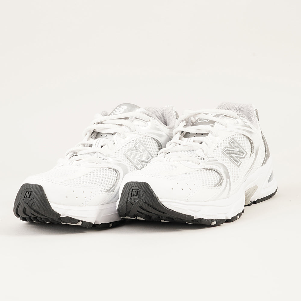 
                  
                    NEW BALANCE NEW BALANCE 530
                  
                