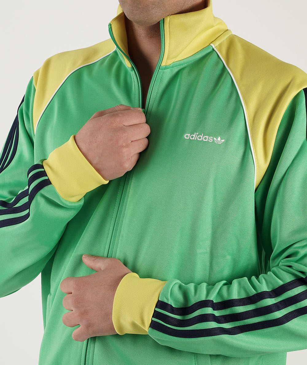 
                  
                    ADIDAS TT
                  
                