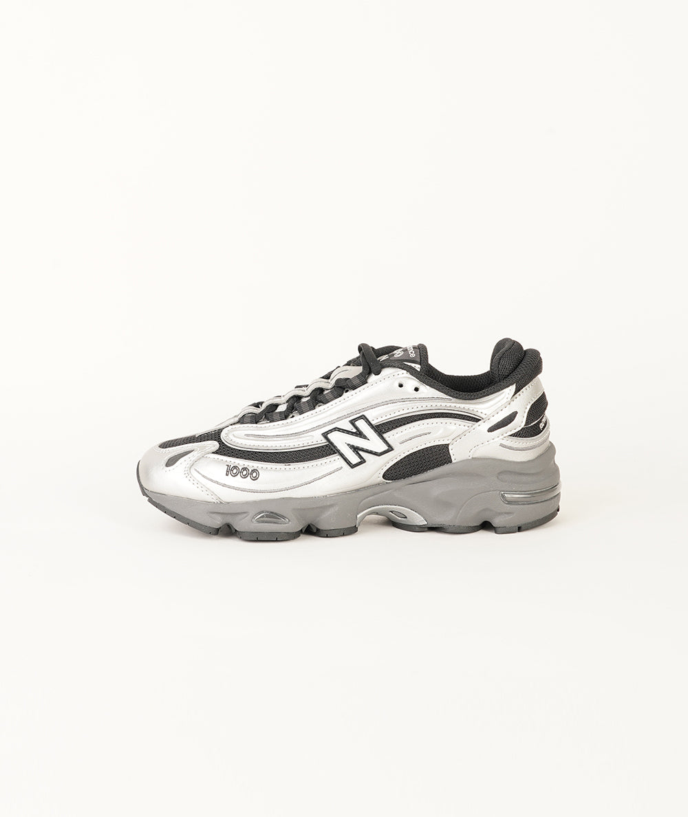 
                  
                    NEW BALANCE NEW BALANCE 1000
                  
                