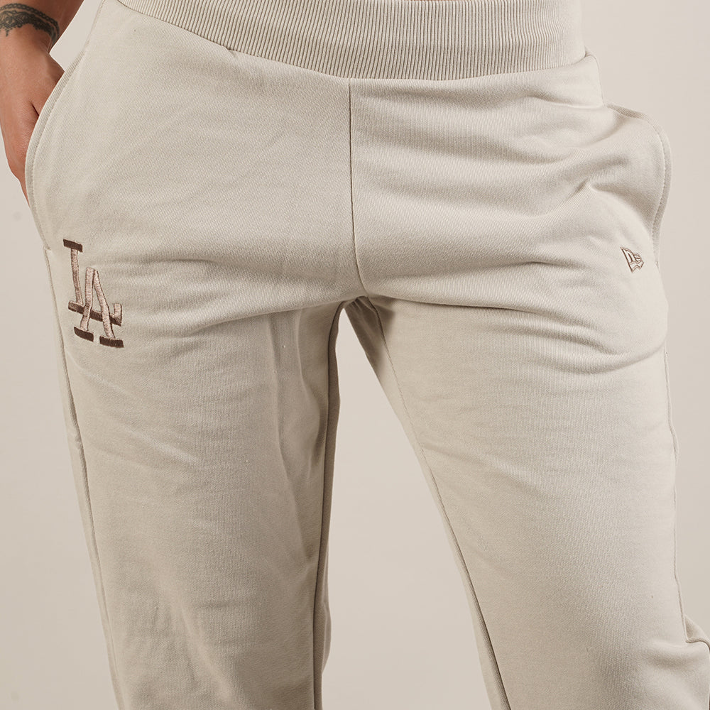 
                  
                    NEW ERA JOGGERS LA
                  
                
