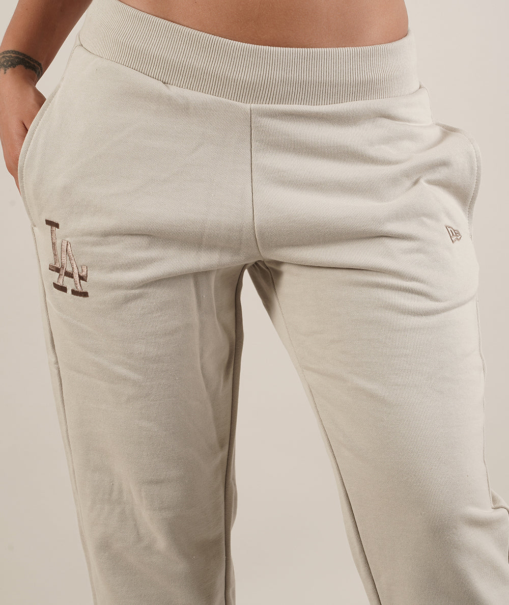 
                  
                    NEW ERA JOGGERS LA
                  
                