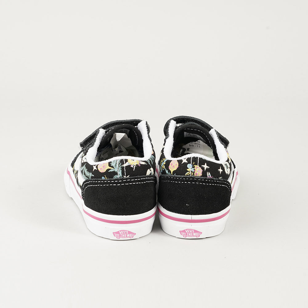
                  
                    VANS OLD SKOOL
                  
                