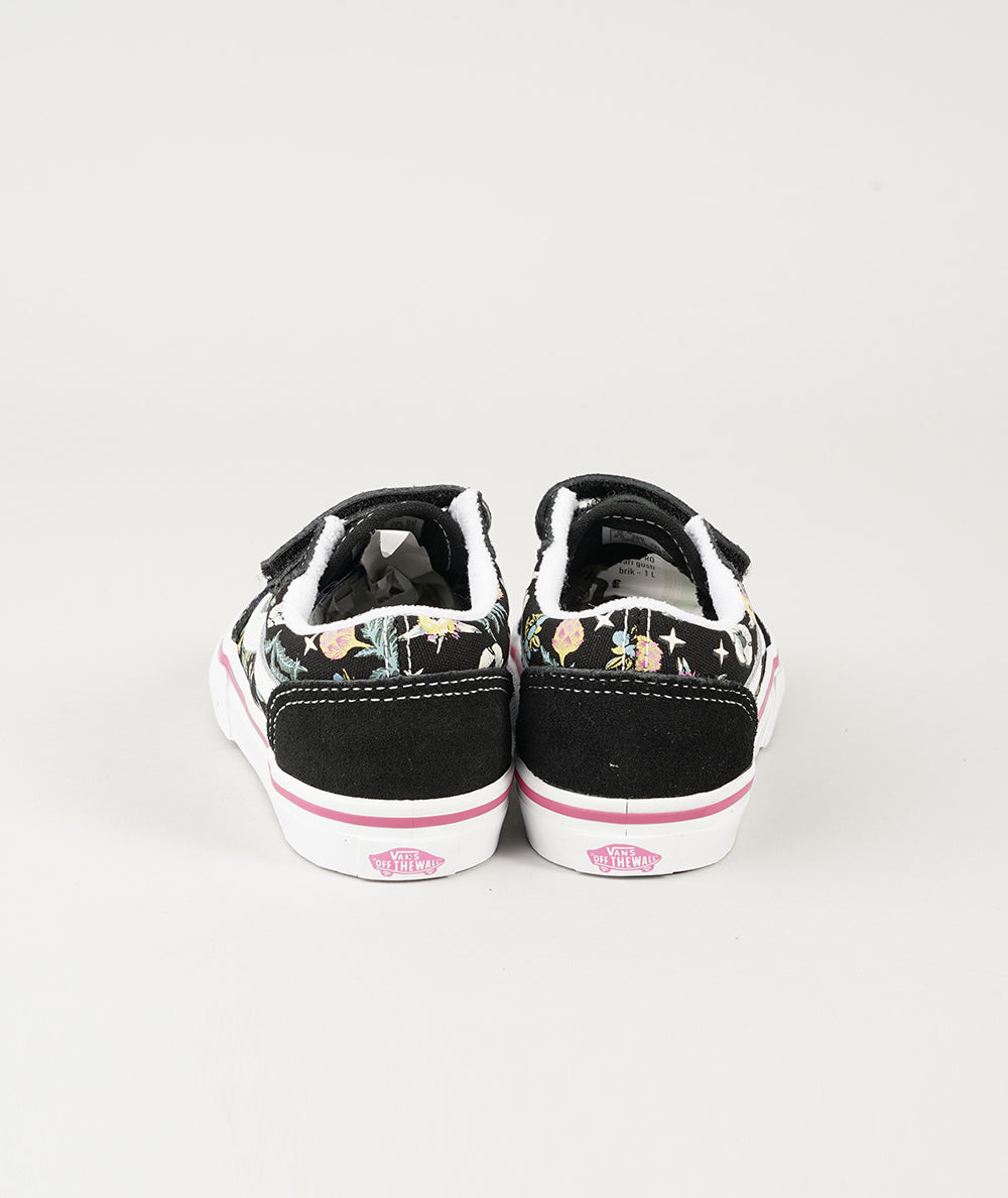 
                  
                    VANS OLD SKOOL
                  
                