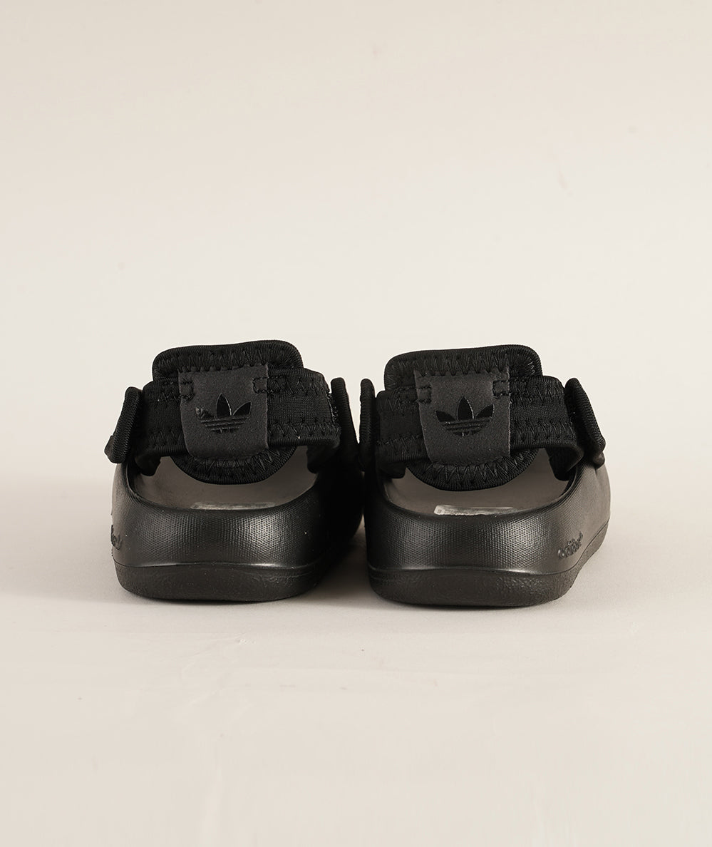 
                  
                    ADIDAS ADIFOM ADILETTE
                  
                