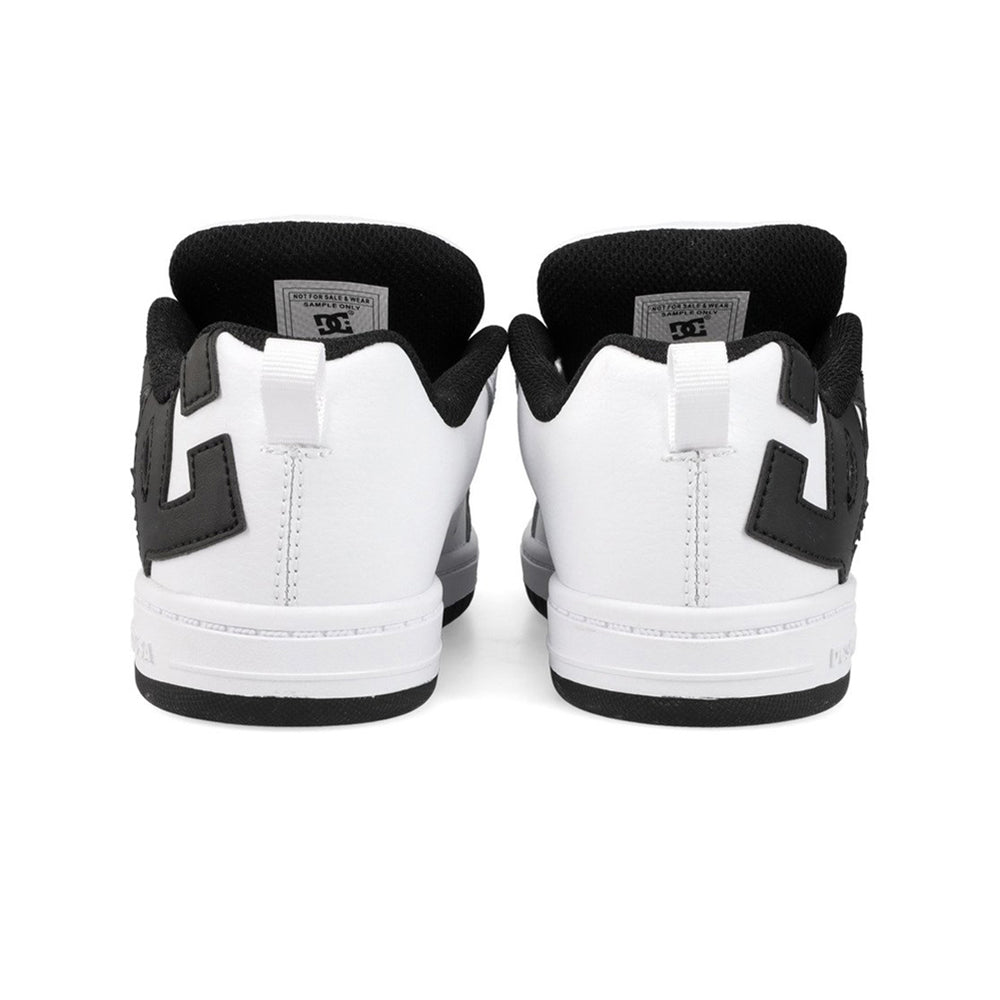 
                  
                    DCSHOECOUSA COURT GRAFFIK
                  
                