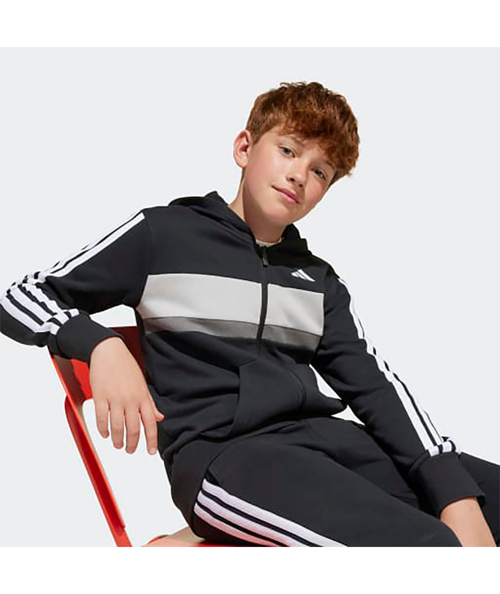 
                  
                    ADIDAS TUTA COMPLETA
                  
                