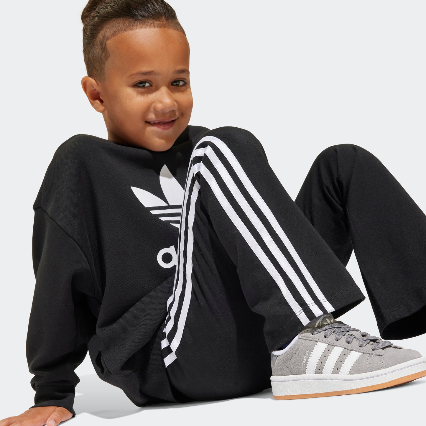 
                  
                    ADIDAS CREW SET
                  
                