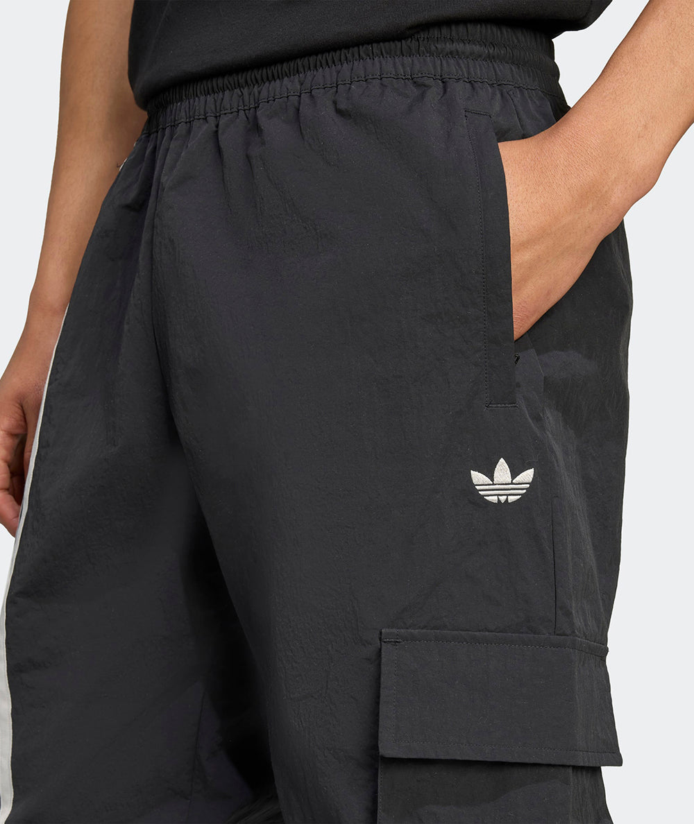 
                  
                    ADIDAS FRONT CARGO
                  
                