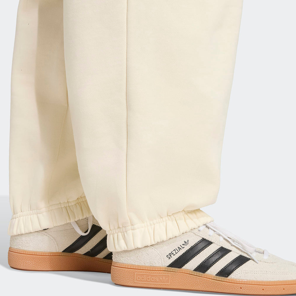 
                  
                    ADIDAS ESS LIN PANT
                  
                