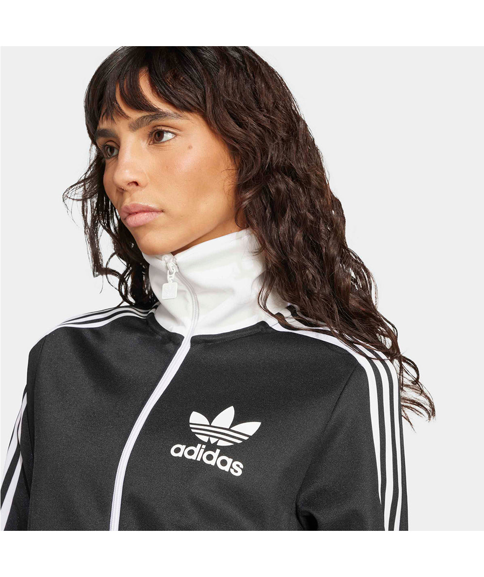 
                  
                    ADIDAS CLASSIC TT
                  
                