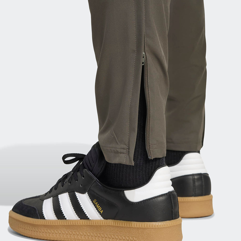 
                  
                    ADIDAS REAL C VT
                  
                