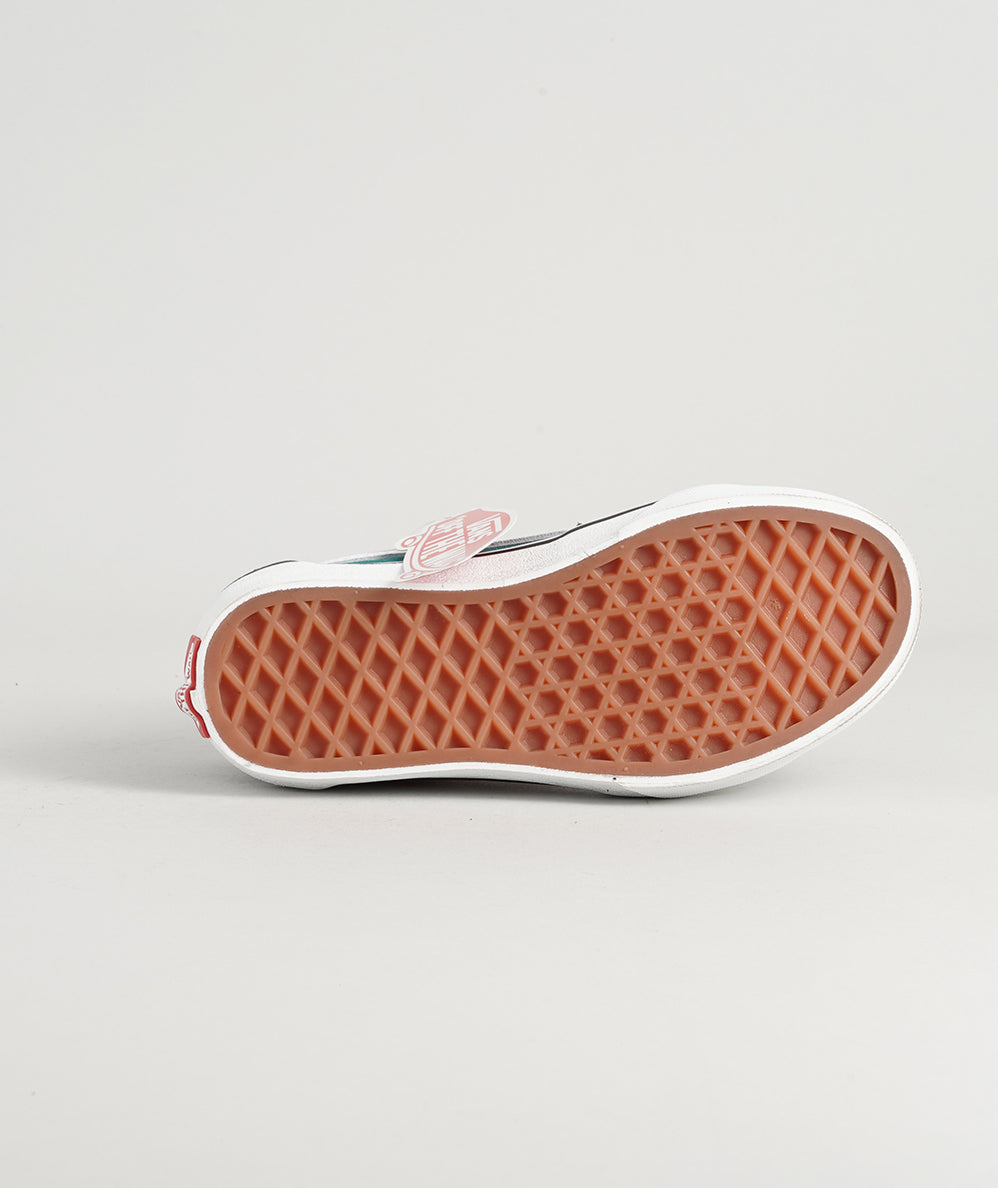 
                  
                    VANS SK8-HI
                  
                