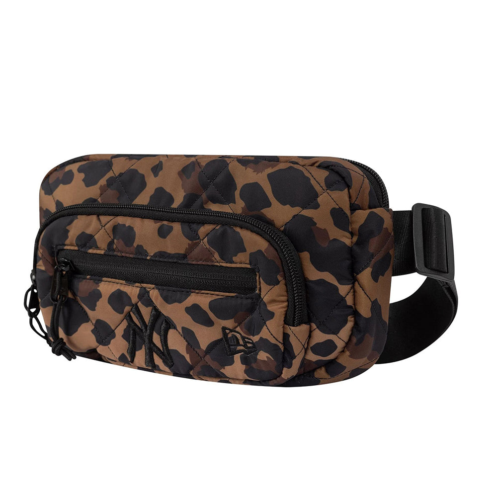 
                  
                    NEW ERA MARSUPIO ANIMALIER
                  
                