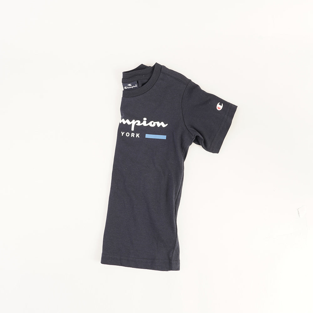 
                  
                    CHAMPION T-SHIRT
                  
                