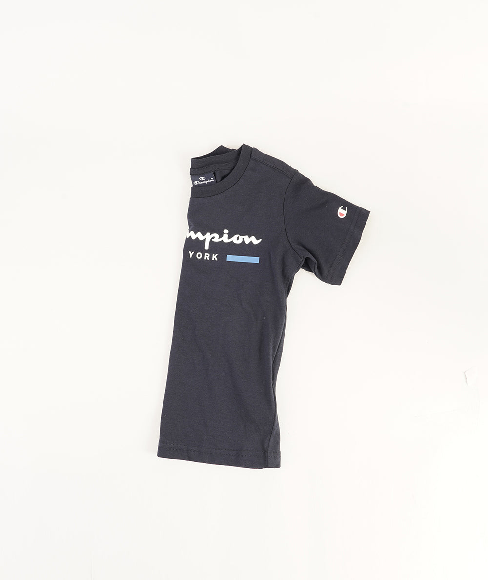 
                  
                    CHAMPION T-SHIRT
                  
                