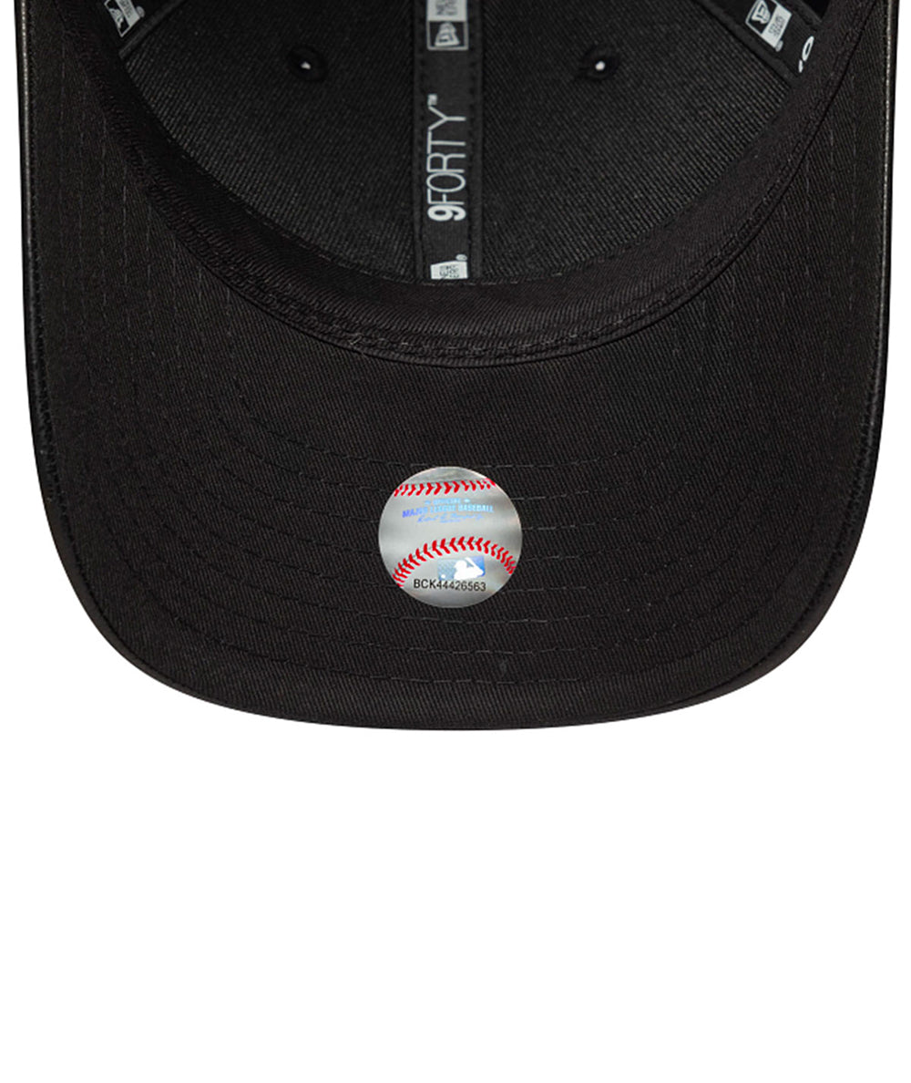 
                  
                    NEW ERA PU 9FORTY
                  
                