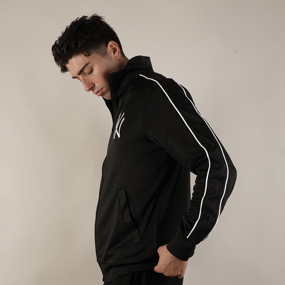 
                  
                    NEW ERA MLB TRACK TOP
                  
                
