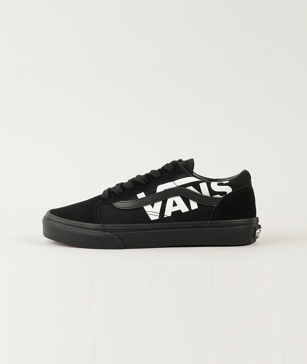 
                  
                    VANS OLD SKOOL
                  
                