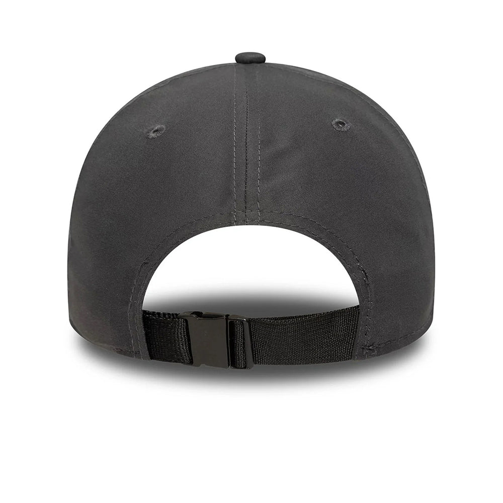 
                  
                    NEW ERA PIN 9FORTY
                  
                