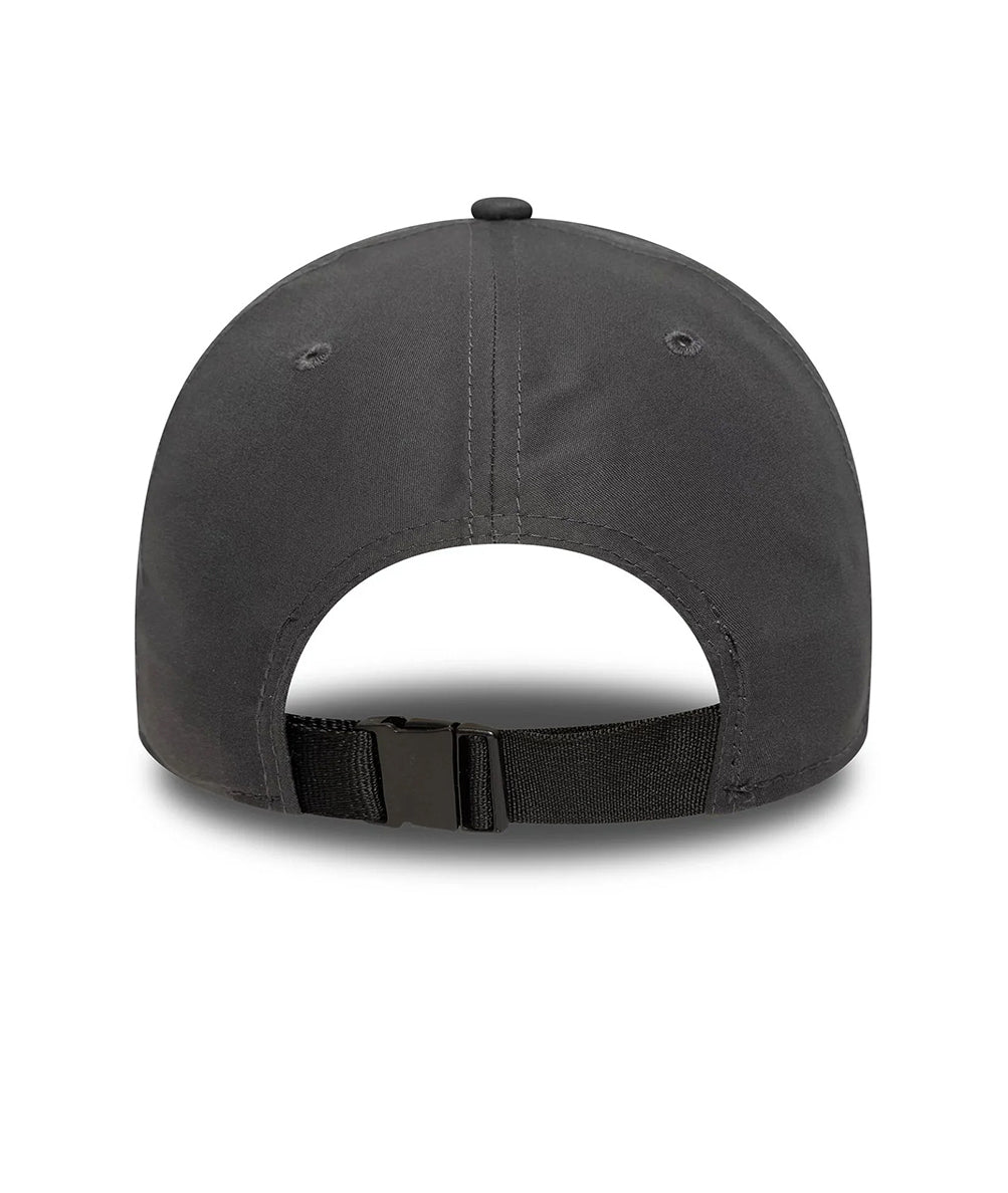 
                  
                    NEW ERA PIN 9FORTY
                  
                