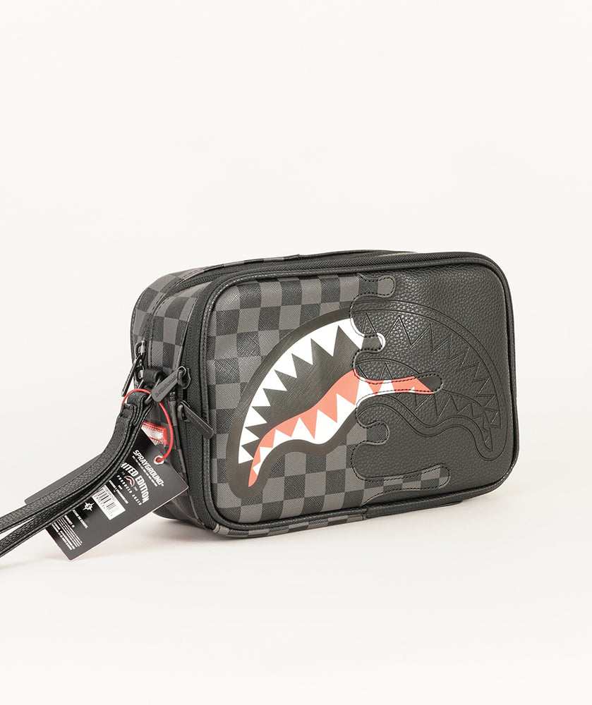 
                  
                    SPRAYGROUND UNFINISHED SHARK TOILETRY
                  
                