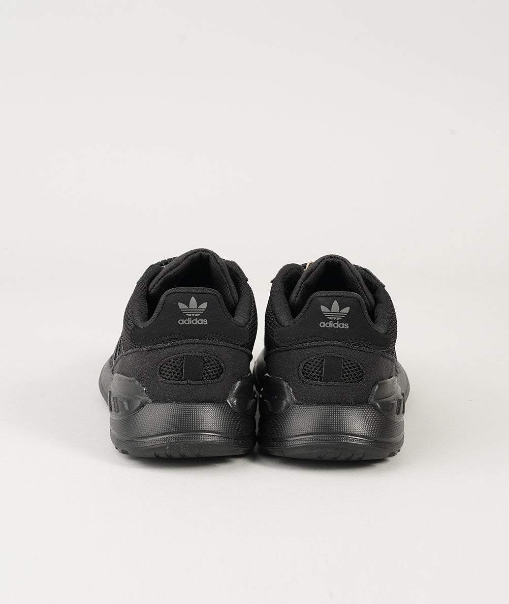 
                  
                    ADIDAS LA TRAINER LITE
                  
                