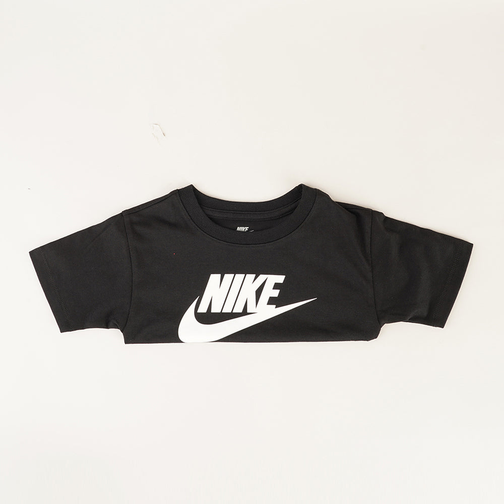 
                  
                    NIKE T-SHIRT BASIC
                  
                