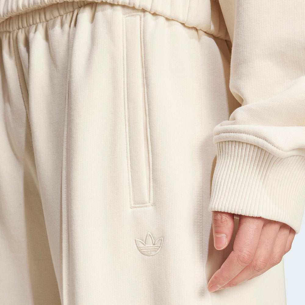 
                  
                    ADIDAS WIDE LEG  PANT
                  
                
