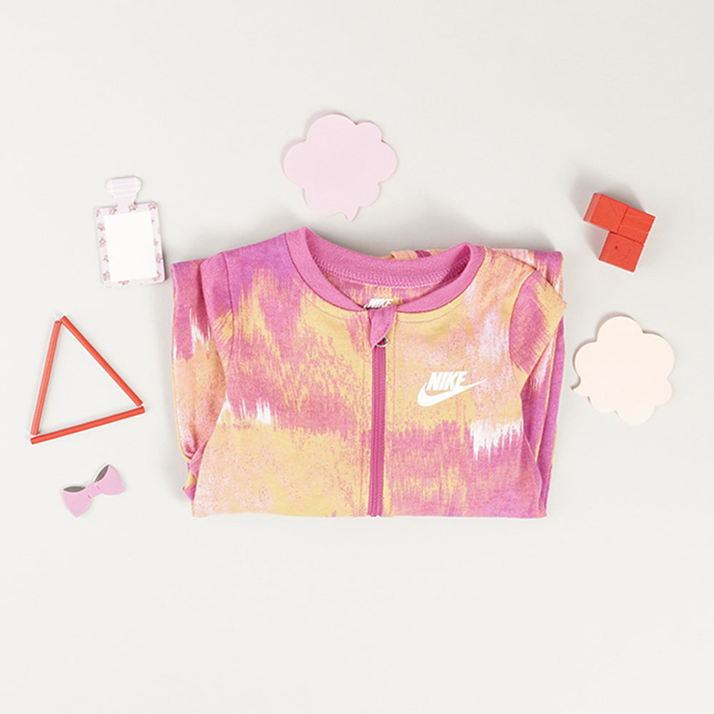 
                  
                    NIKE SWOOSH ESSENTIALS
                  
                