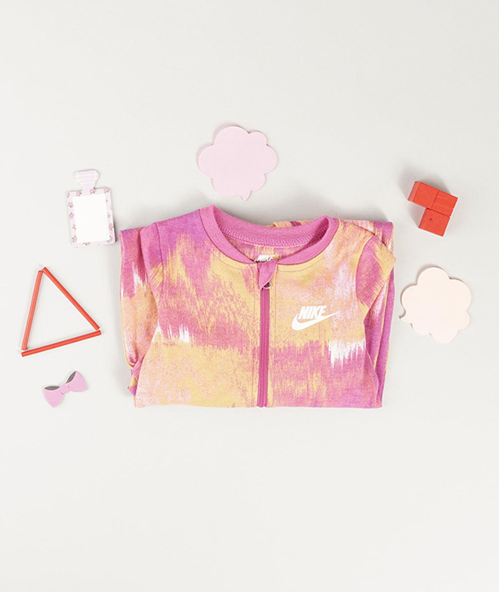 
                  
                    NIKE SWOOSH ESSENTIALS
                  
                
