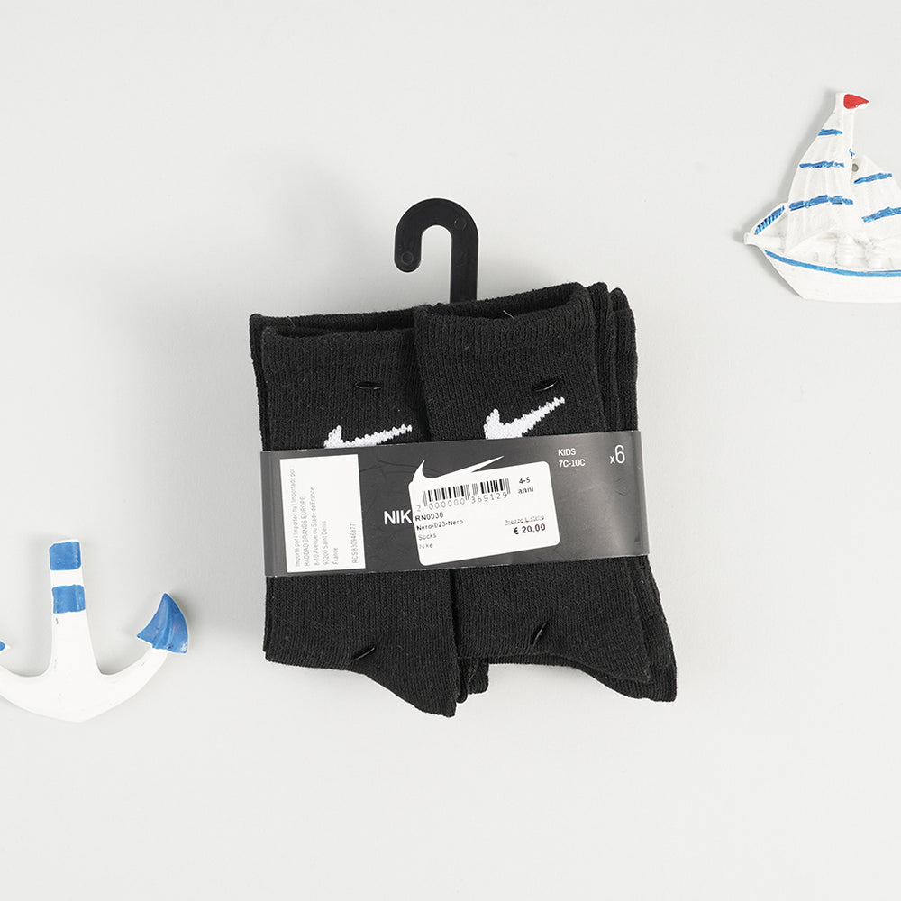 
                  
                    NIKE PACCO DA 6
                  
                