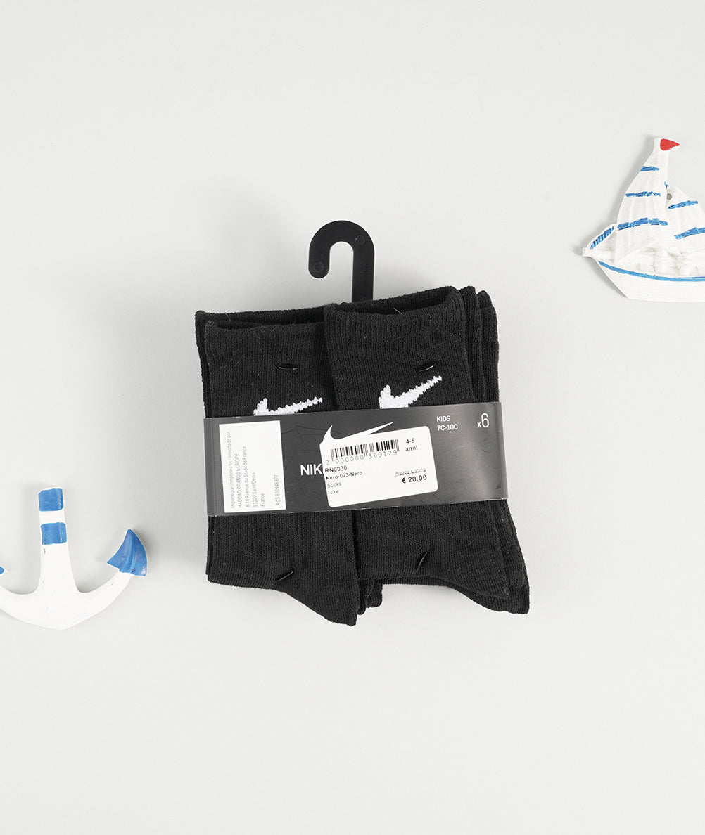 
                  
                    NIKE PACCO DA 6
                  
                