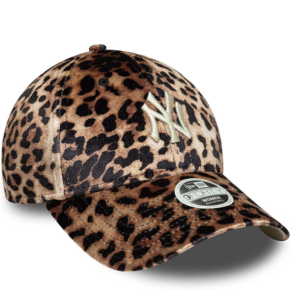 
                  
                    NEW ERA WMNS LEO VELOUR
                  
                