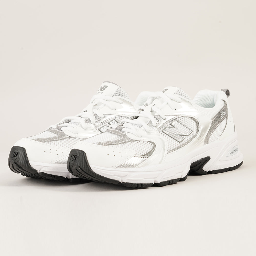 
                  
                    NEW BALANCE NEW BALANCE 530
                  
                