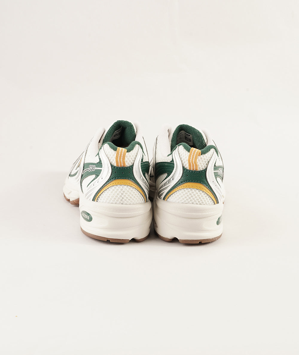 
                  
                    NEW BALANCE 530
                  
                