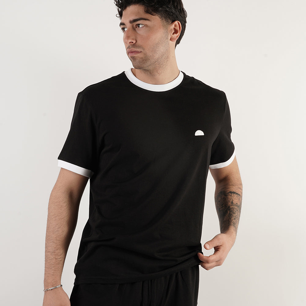 
                  
                    ELLESSE T  SHIRT STILE
                  
                