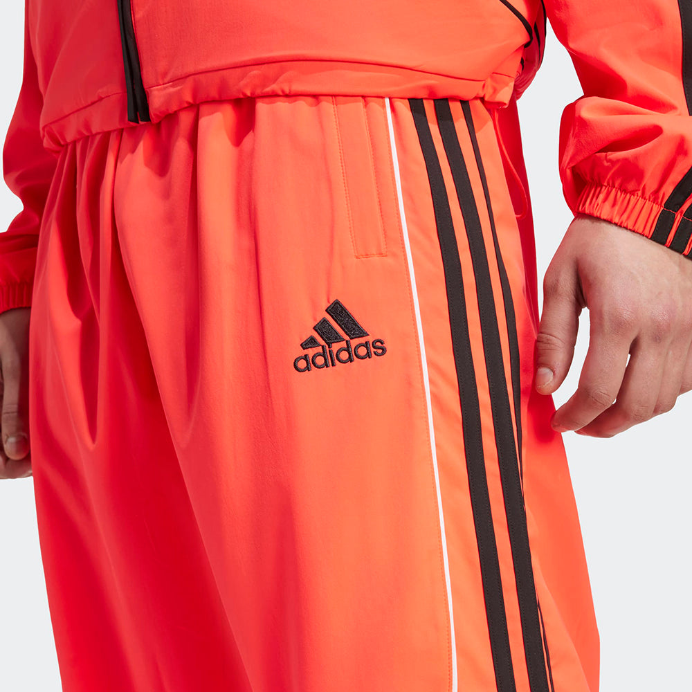 
                  
                    ADIDAS TEAMGEIST TP
                  
                