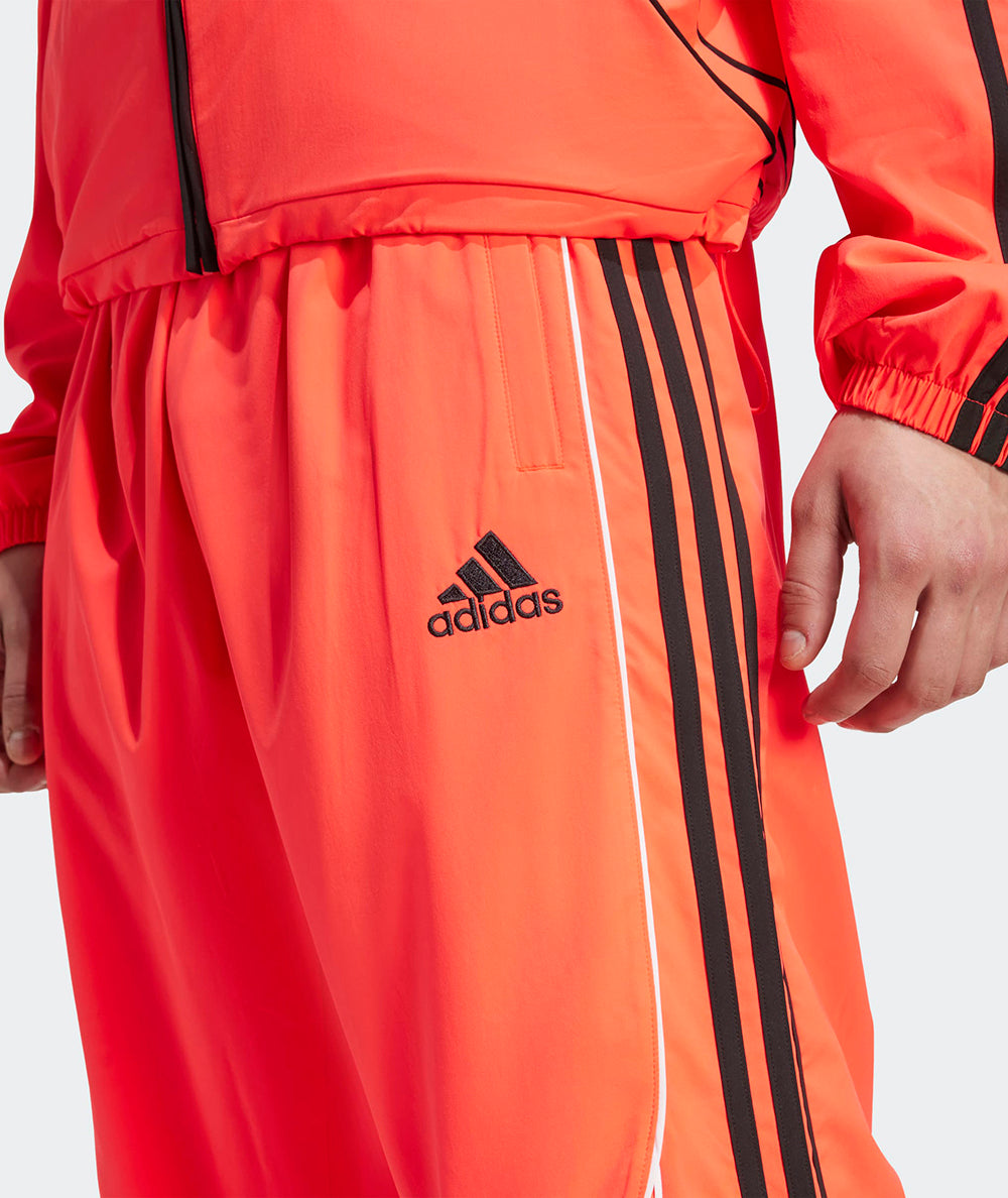 
                  
                    ADIDAS TEAMGEIST TP
                  
                
