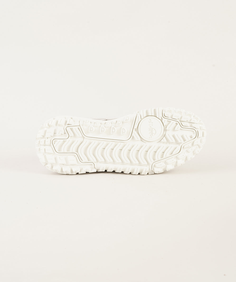 
                  
                    ELLESSE LSR LUXE
                  
                