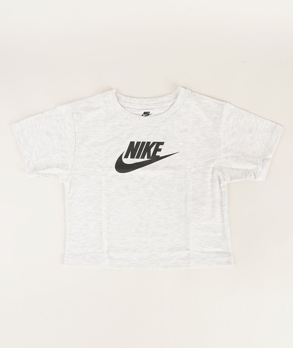 
                  
                    NIKE T-SHIRT BASIC
                  
                