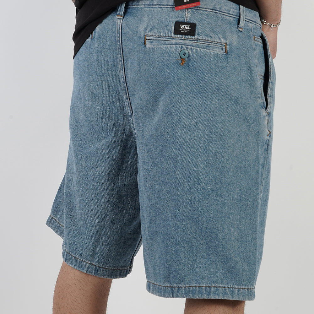 
                  
                    VANS AUTHENTIC CHINO
                  
                