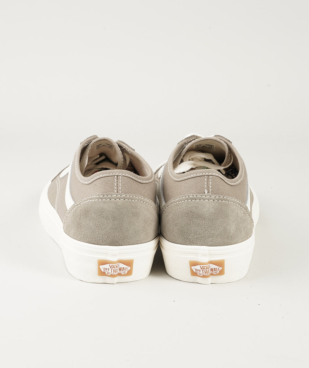 
                  
                    VANS OLD SKOOL TAPE
                  
                