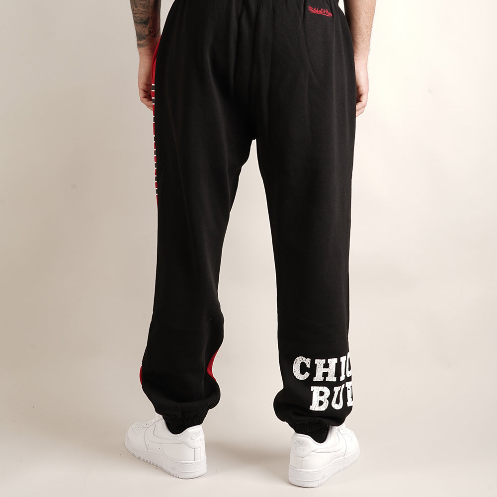 
                  
                    MITCHELL & NESS CHICAGO 23
                  
                