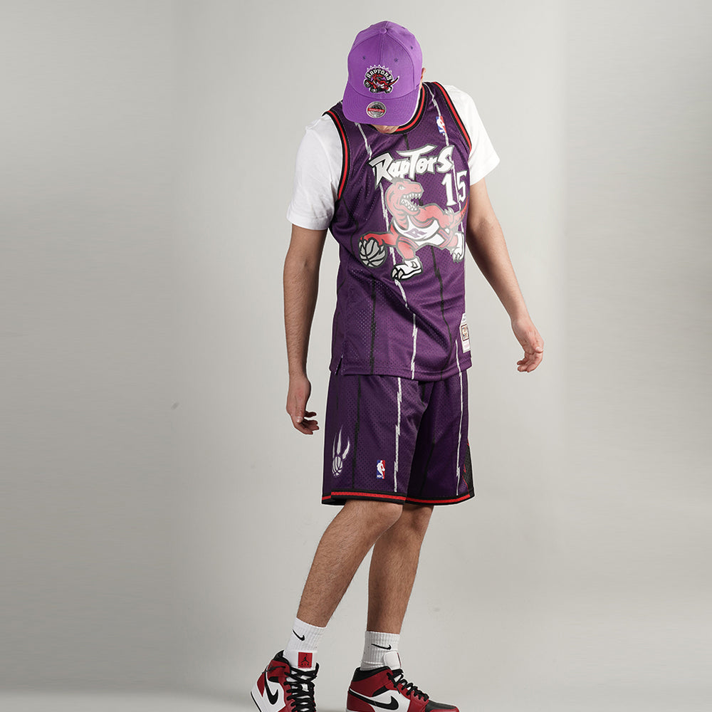 
                  
                    MITCHELL & NESS COMPLETO TORONTO RAPTORS
                  
                