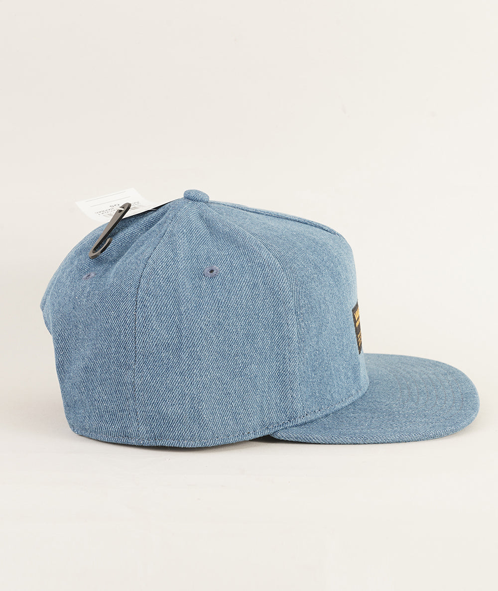 
                  
                    VANS RAVENNA SNAPBAC
                  
                