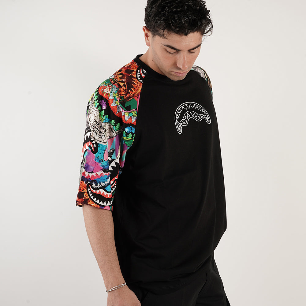 
                  
                    SPRAYGROUND ALL THE SHARK RAGLAN OVER
                  
                