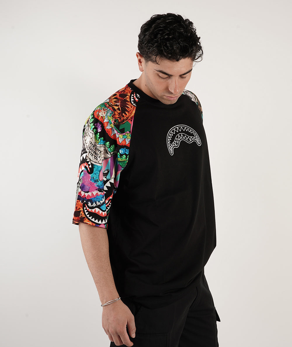 
                  
                    SPRAYGROUND ALL THE SHARK RAGLAN OVER
                  
                