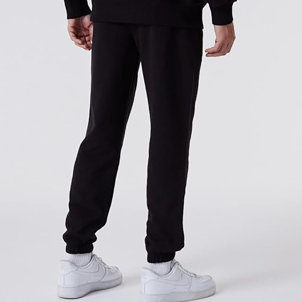 
                  
                    NEW ERA NE ESSENTIAL JOGGER
                  
                