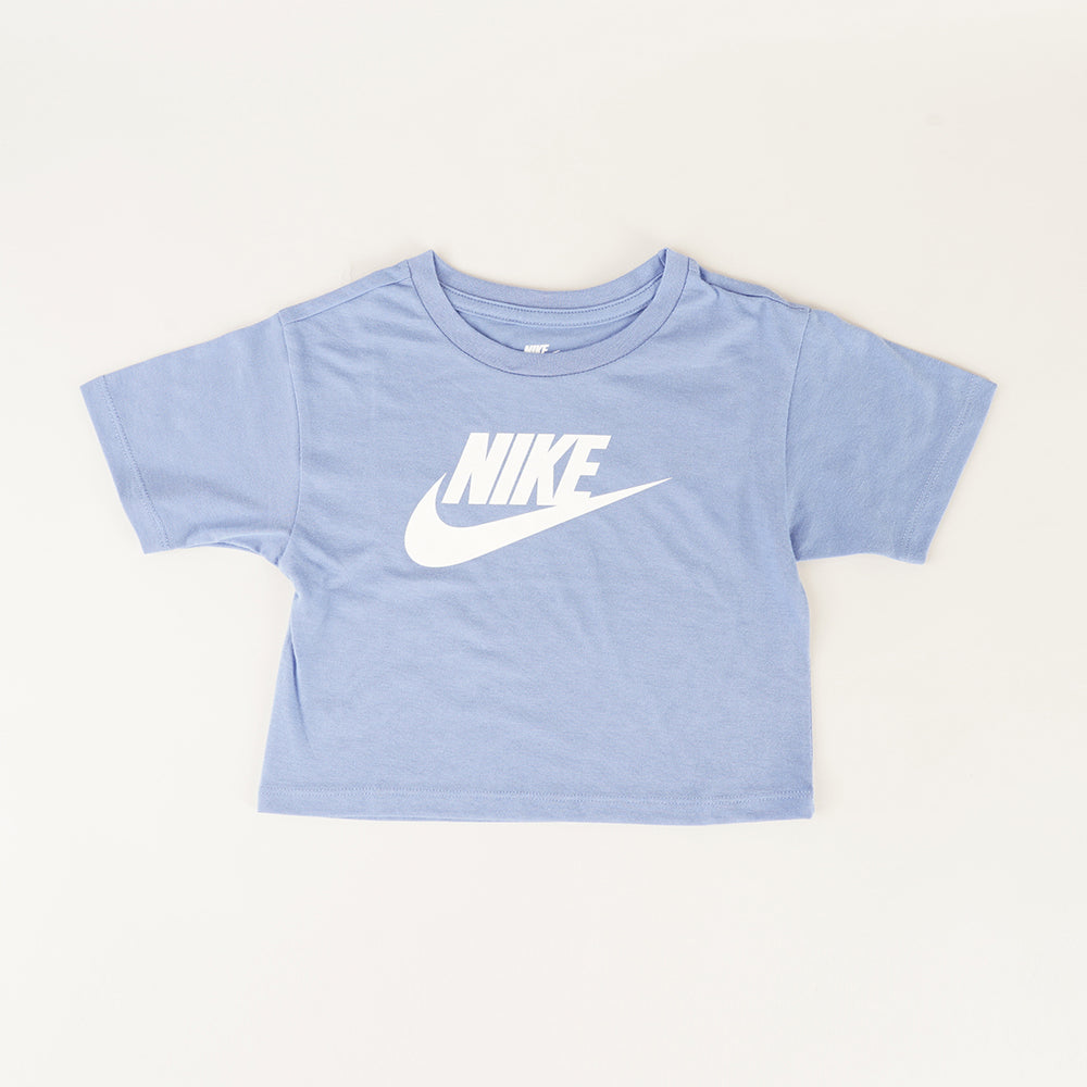 
                  
                    NIKE T-SHIRT BASIC
                  
                