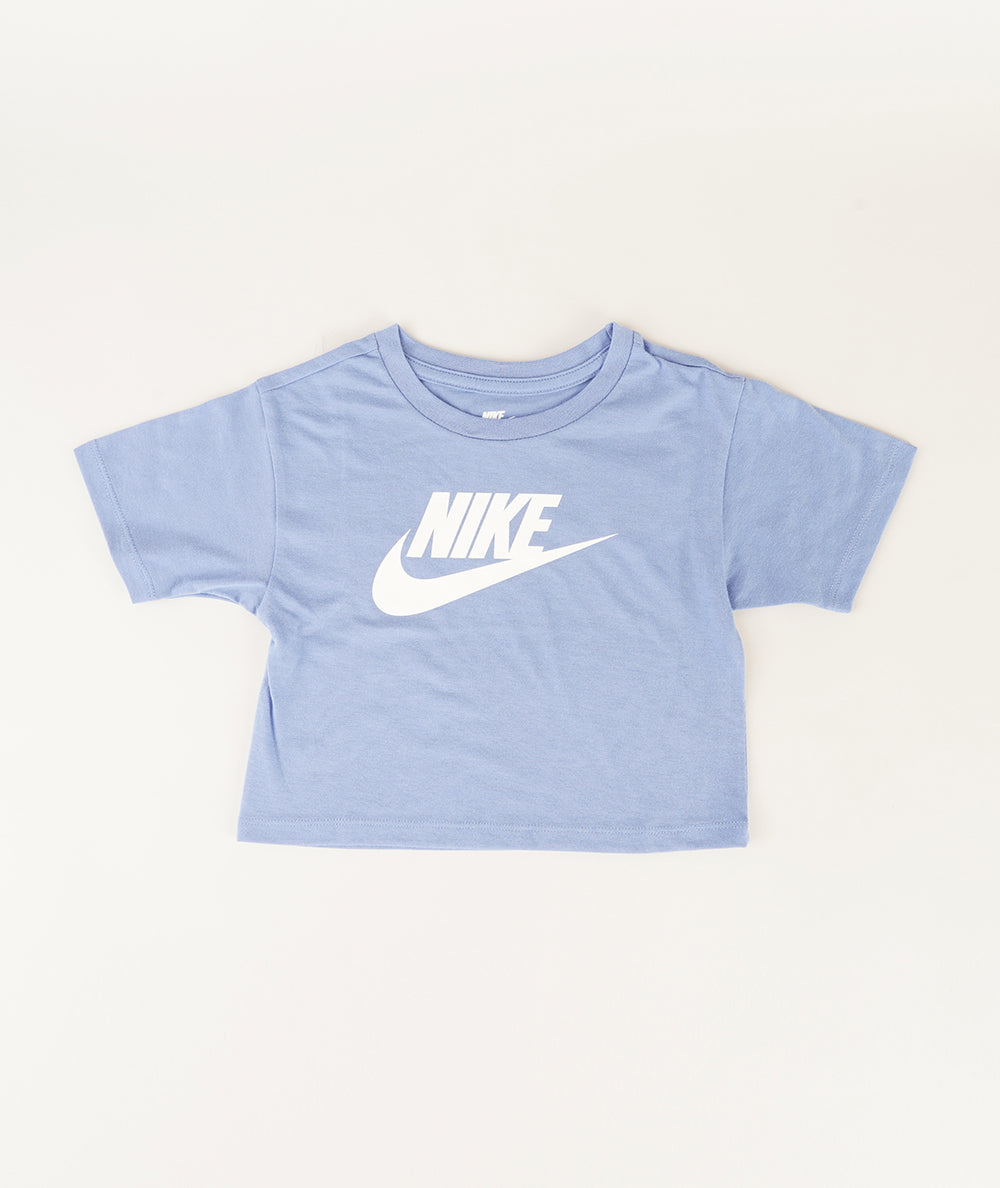 
                  
                    NIKE T-SHIRT BASIC
                  
                